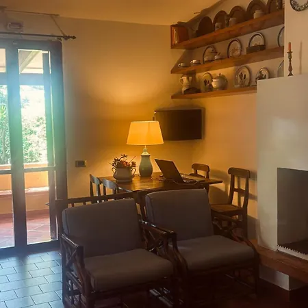 Gio Geremeas Fronte Mare 別荘 *